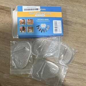 Silicone Gel Shoe Inserts metatarsal pads set of 4. Fits all feet size